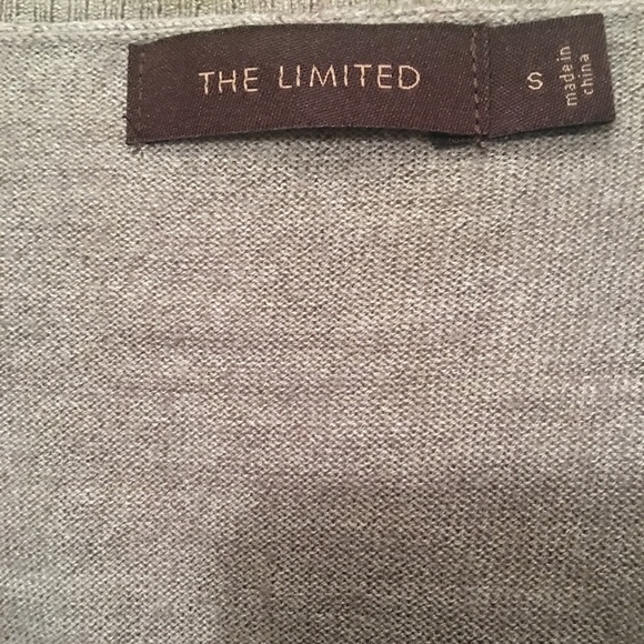 Polka dot v-neck top - Picture 4 of 4